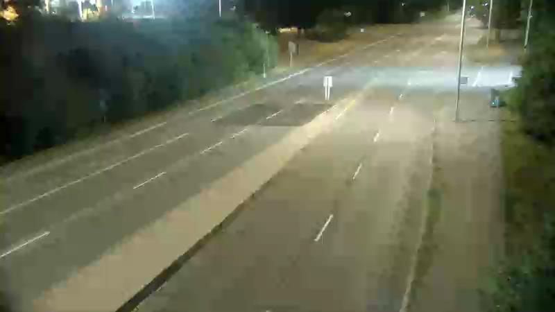 Traffic camera image at 2025-08-25 02:40:43
