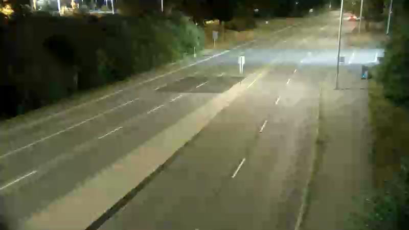 Traffic camera image at 2025-08-25 03:35:43