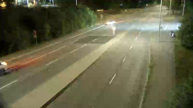 Traffic camera image at 2025-08-25 03:40:44