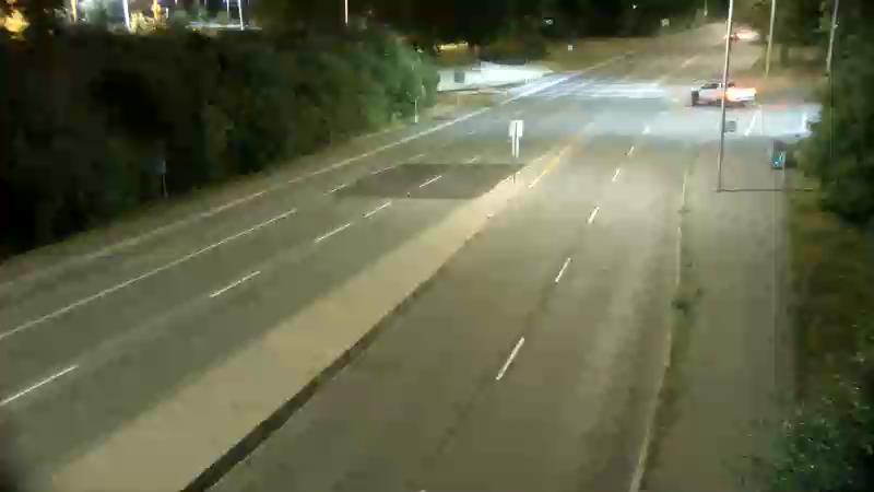 Traffic camera image at 2025-08-25 03:45:48