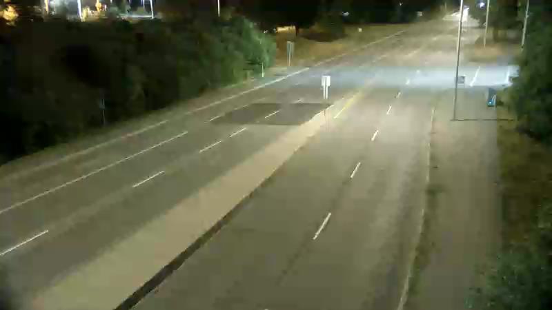 Traffic camera image at 2025-08-25 04:05:49