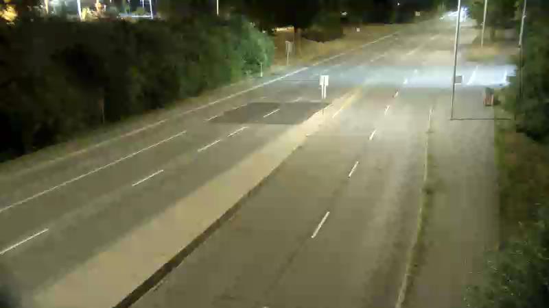 Traffic camera image at 2025-08-25 04:15:50