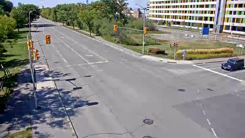 Traffic camera image at 2025-09-14 17:10:55
