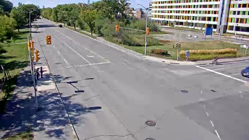 Traffic camera image at 2025-09-14 17:30:48