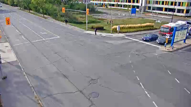 Traffic camera image at 2025-09-17 20:40:46
