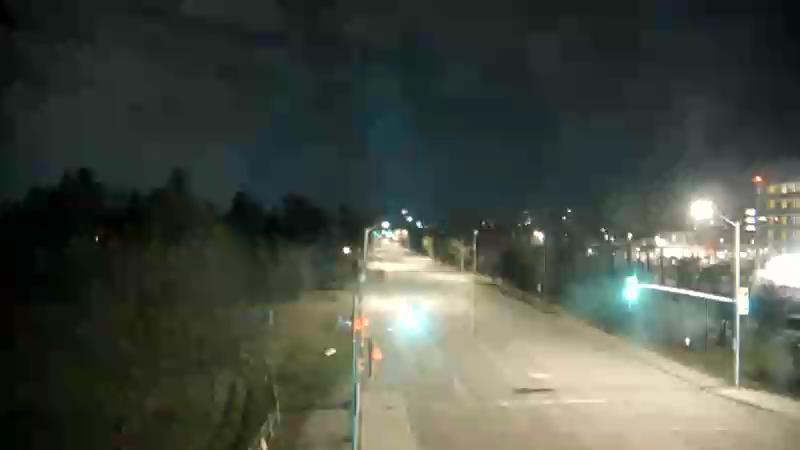 Traffic camera image at 2025-04-25 07:30:30