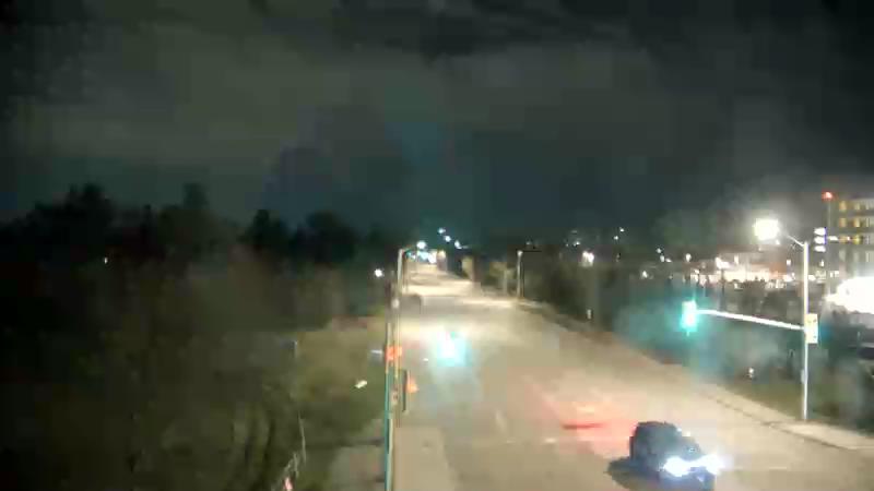 Traffic camera image at 2025-04-25 07:50:26