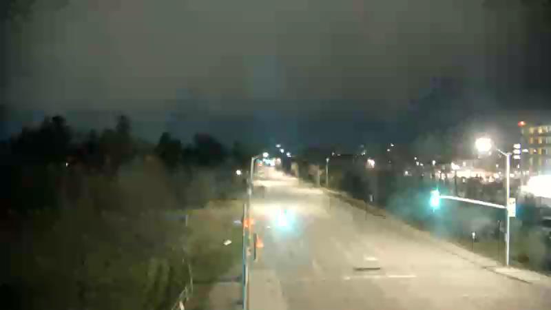 Traffic camera image at 2025-04-25 08:15:27
