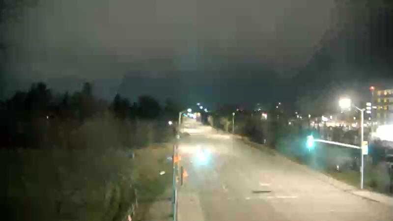 Traffic camera image at 2025-04-25 08:20:33