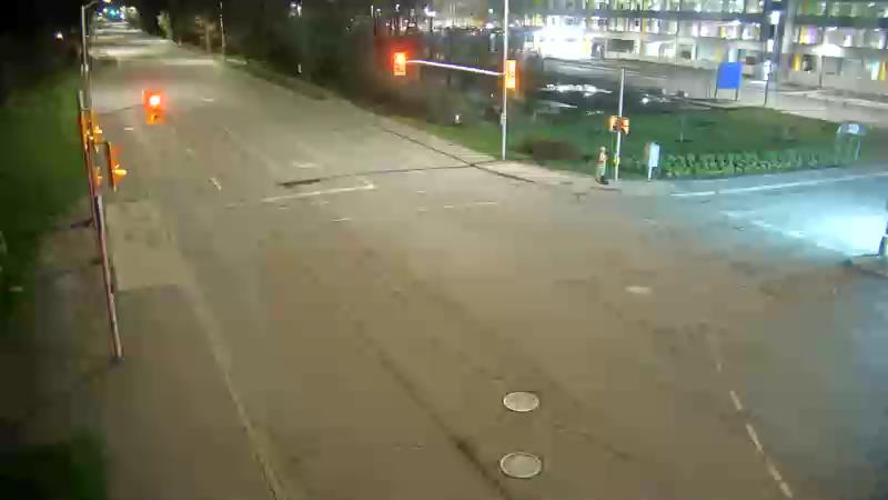 Traffic camera image at 2025-05-09 05:25:38