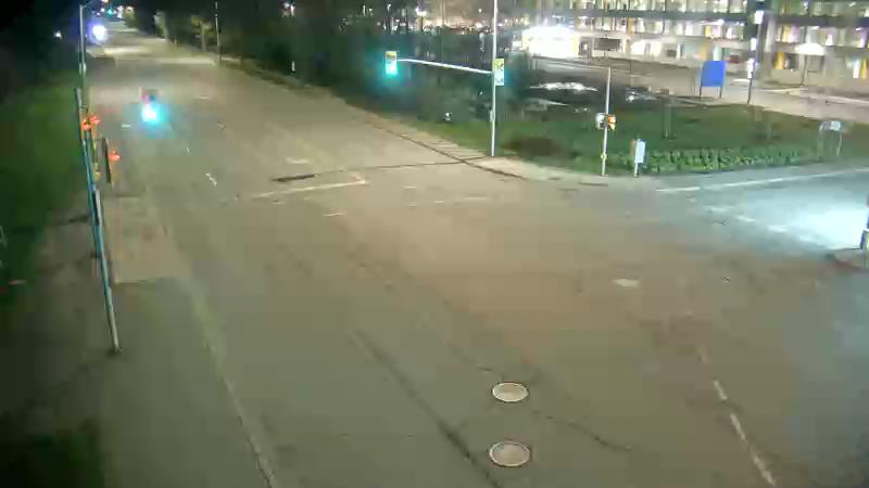 Traffic camera image at 2025-05-09 05:36:12