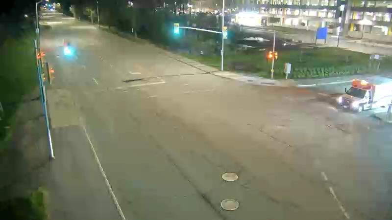 Traffic camera image at 2025-05-09 05:45:38