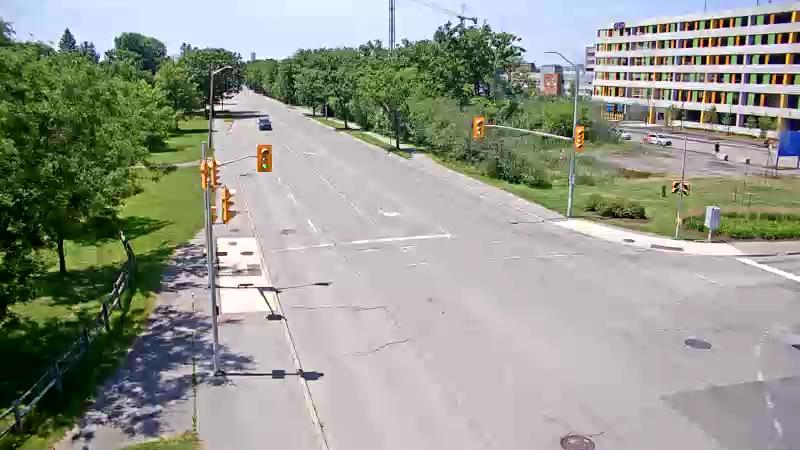 Traffic camera image at 2025-06-30 17:11:03