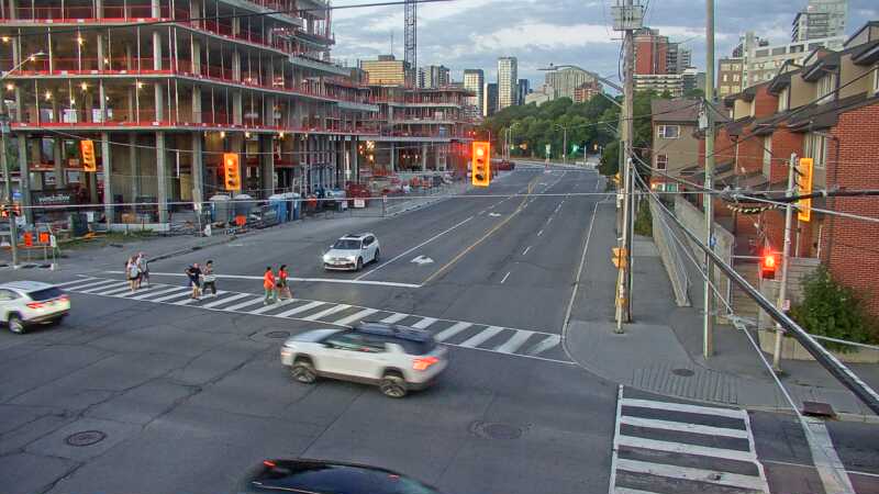 Traffic camera image at 2025-08-25 00:00:05