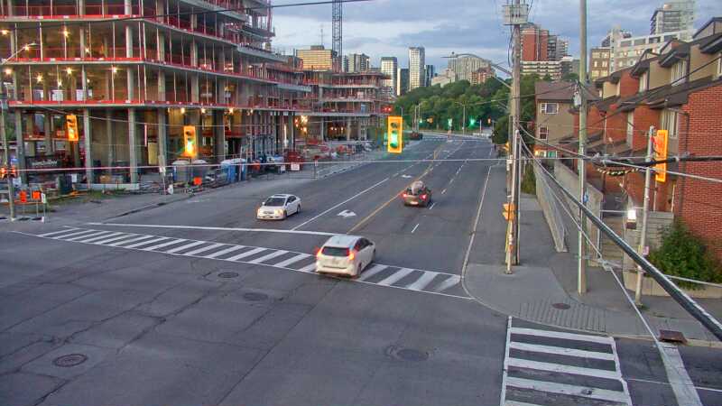 Traffic camera image at 2025-08-25 00:05:06