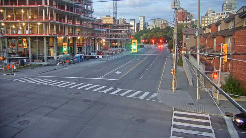 Traffic camera image at 2025-08-25 00:10:06