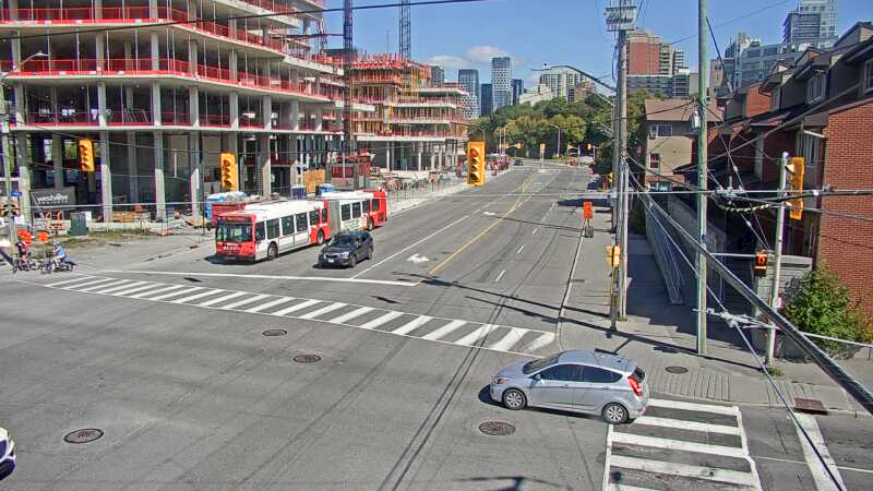 Traffic camera image at 2025-09-14 17:15:05