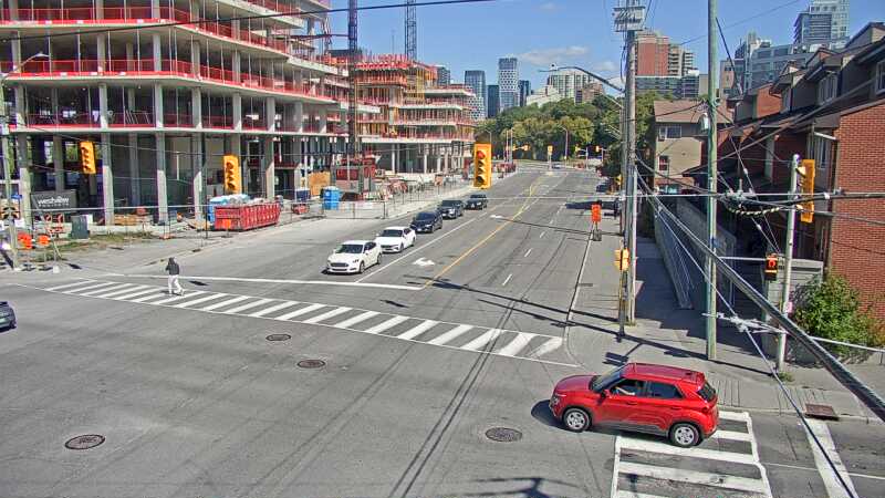 Traffic camera image at 2025-09-14 17:20:05