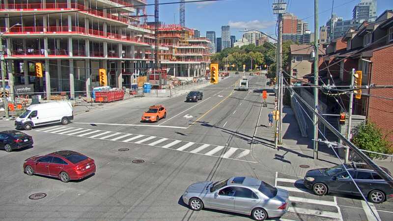 Traffic camera image at 2025-09-14 17:40:05