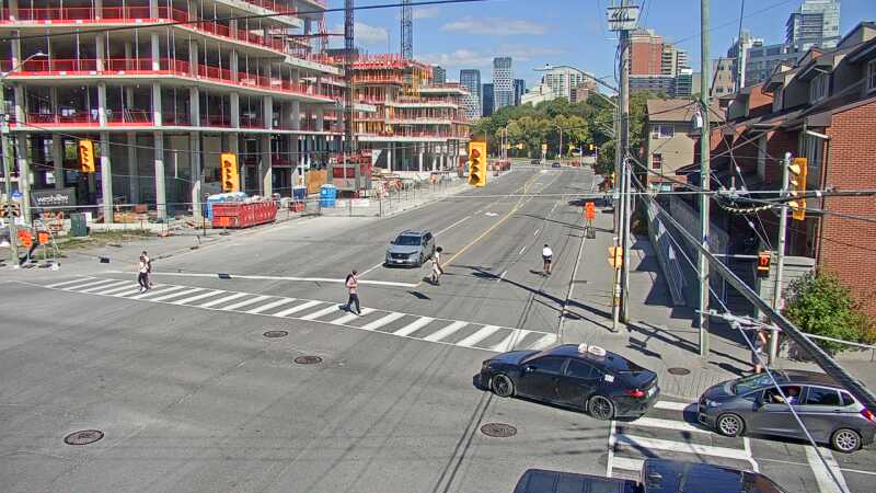 Traffic camera image at 2025-09-14 18:05:05