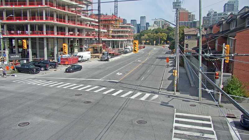 Traffic camera image at 2025-09-17 16:40:05