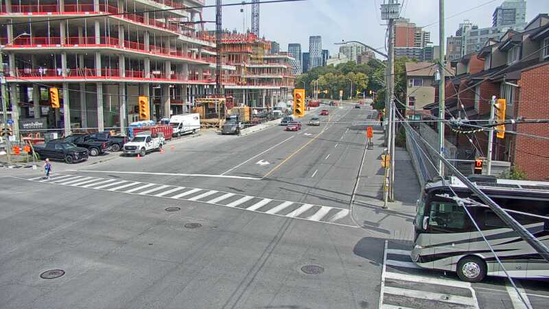 Traffic camera image at 2025-09-17 17:00:05