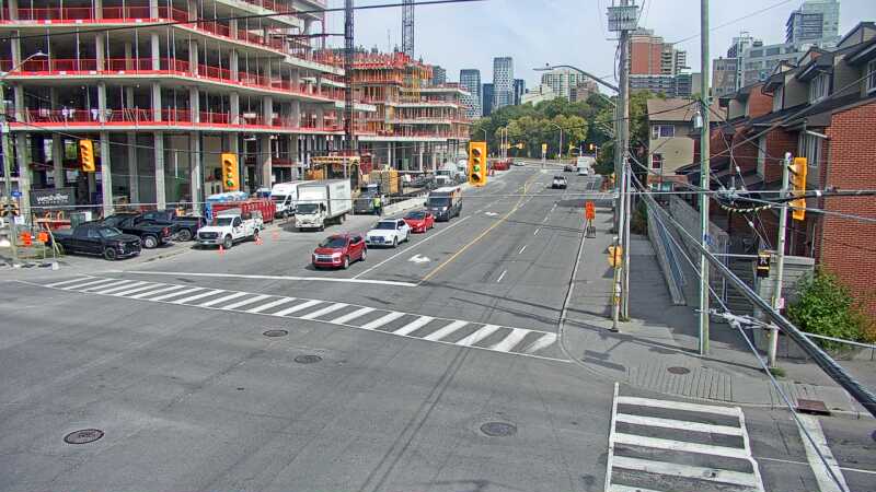 Traffic camera image at 2025-09-17 17:05:06