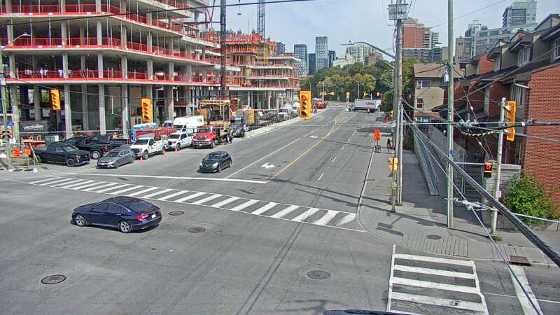 Traffic camera image at 2025-09-17 17:15:05