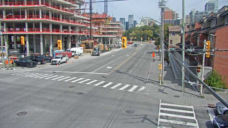 Traffic camera image at 2025-09-17 17:40:05