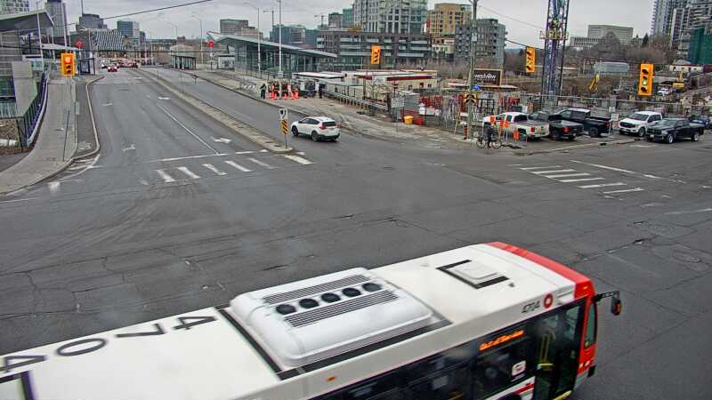 Traffic camera image at 2025-03-25 12:10:05