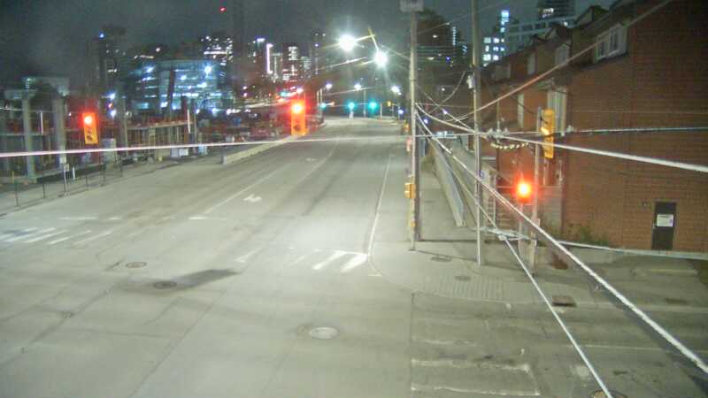 Traffic camera image at 2025-05-09 05:15:05