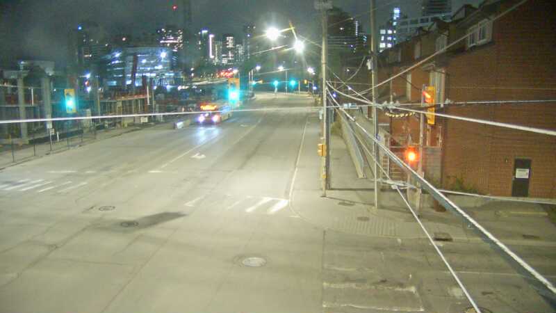 Traffic camera image at 2025-05-09 06:20:05
