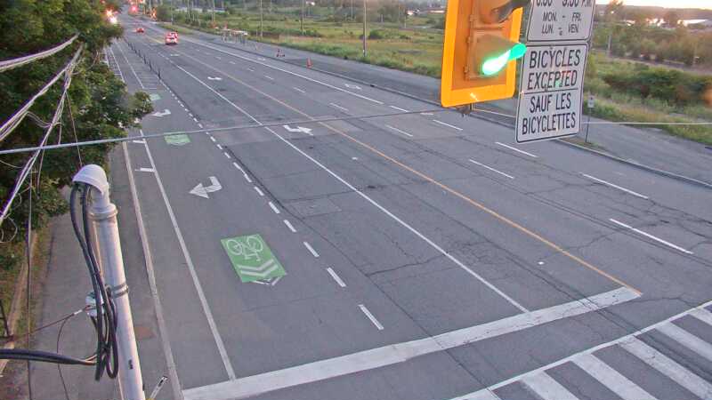 Traffic camera image at 2025-07-04 01:10:05