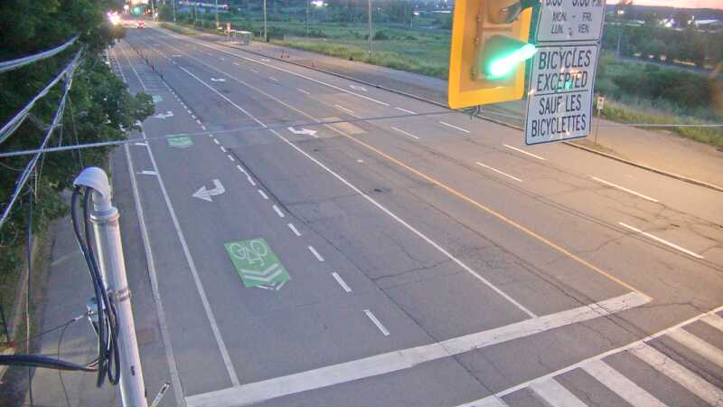 Traffic camera image at 2025-07-04 01:25:15