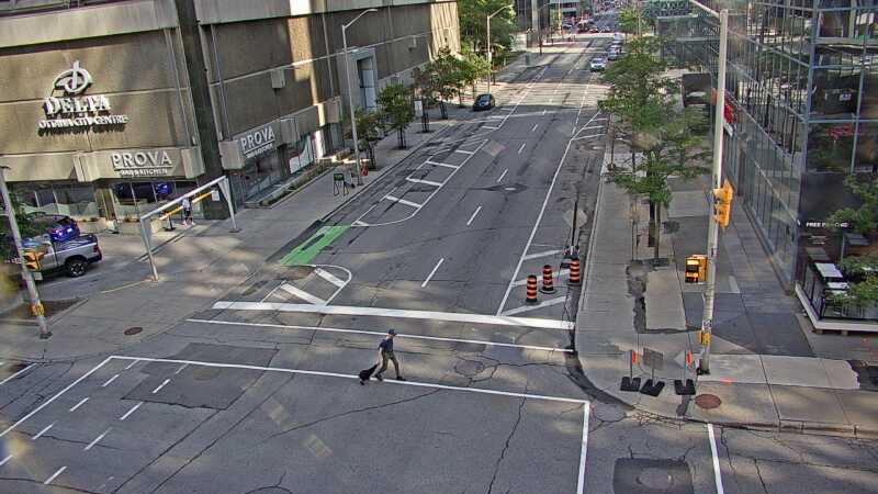 Traffic camera image at 2025-08-24 14:25:11