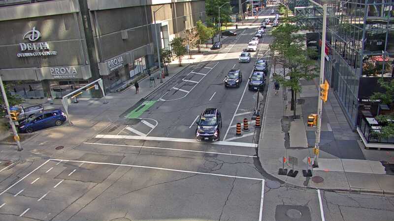 Traffic camera image at 2025-08-24 15:05:08