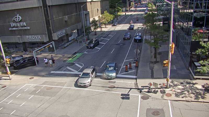 Traffic camera image at 2025-08-24 15:35:10