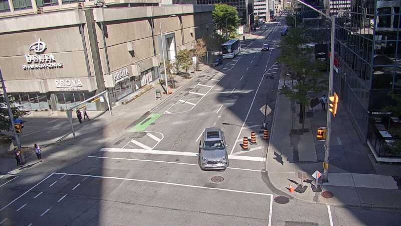 Traffic camera image at 2025-09-14 18:20:08