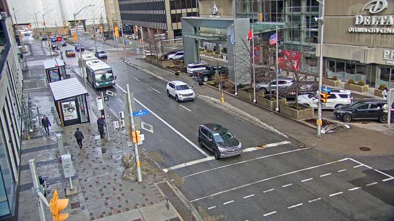 Traffic camera image at 2024-12-30 16:35:37