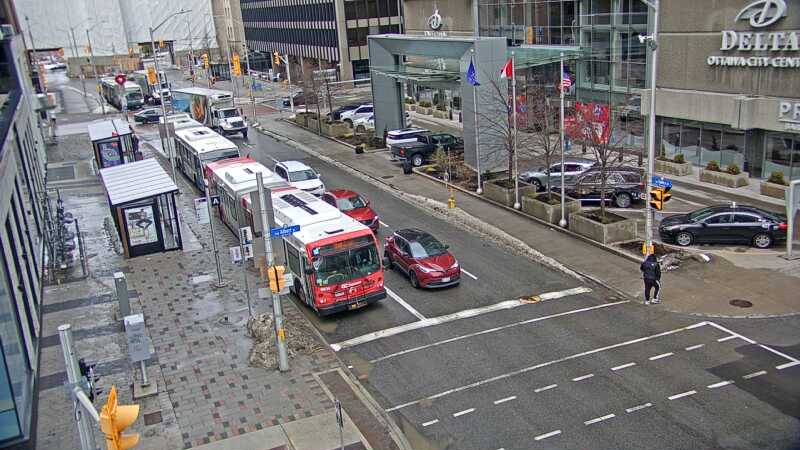 Traffic camera image at 2024-12-30 17:10:12