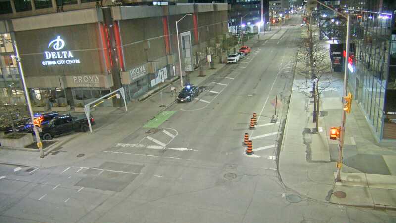 Traffic camera image at 2025-05-09 05:30:07