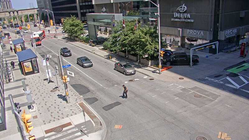 Traffic camera image at 2025-06-30 15:55:08