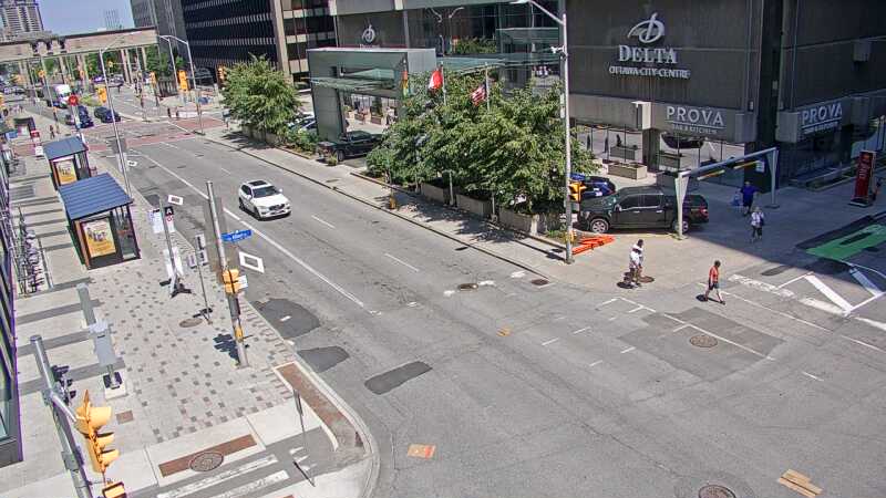 Traffic camera image at 2025-06-30 16:10:18