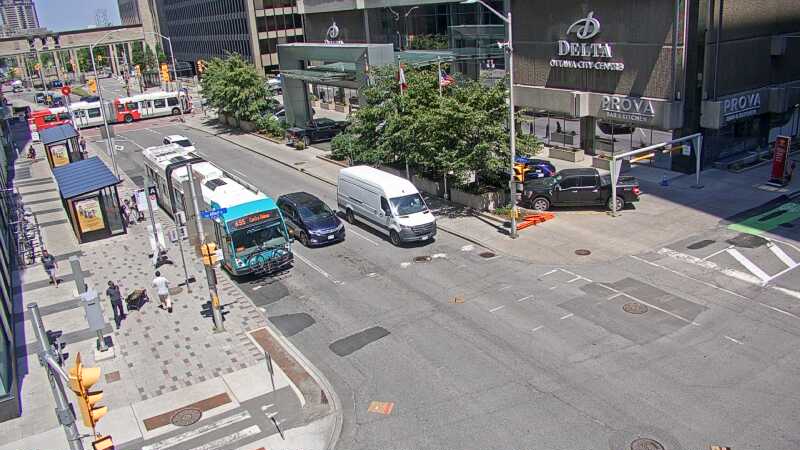 Traffic camera image at 2025-06-30 16:25:07