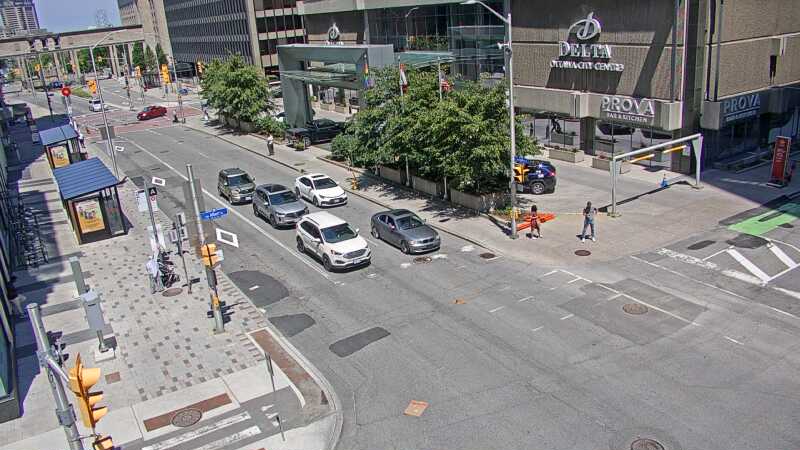 Traffic camera image at 2025-06-30 16:40:08