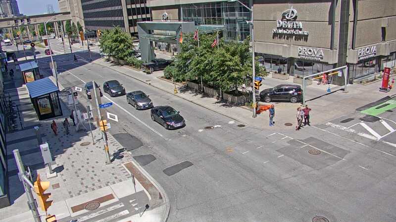 Traffic camera image at 2025-06-30 17:30:17