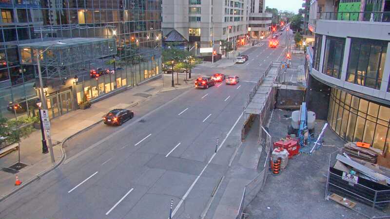 Traffic camera image at 2025-07-06 01:00:18