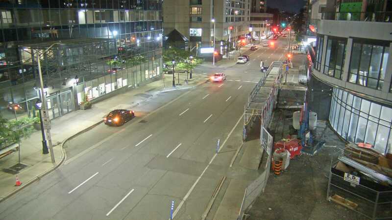 Traffic camera image at 2025-07-06 02:00:08