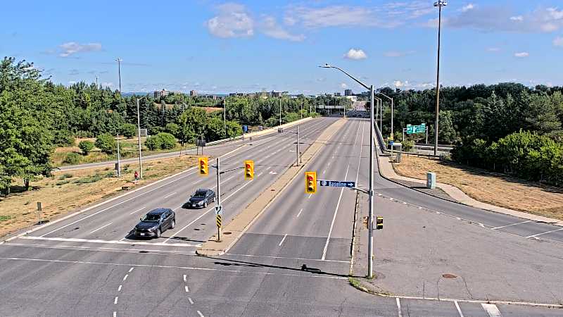 Traffic camera image at 2025-08-24 14:40:50