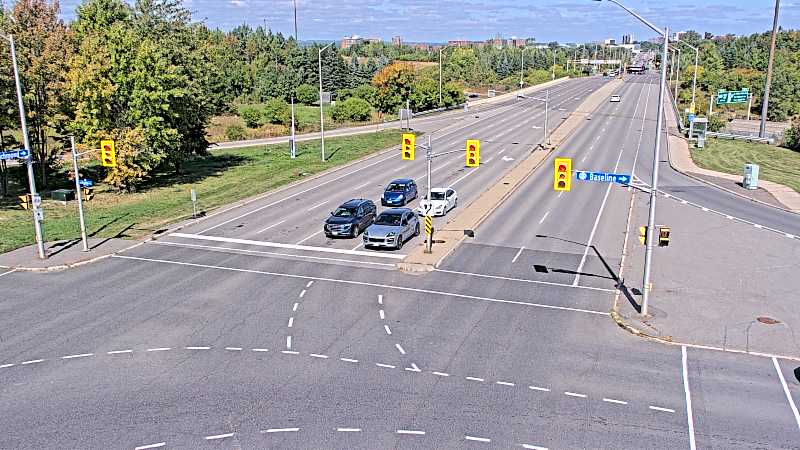 Traffic camera image at 2025-09-14 17:25:47